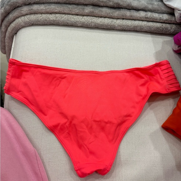 Bikini bottom - Picture 2 of 3